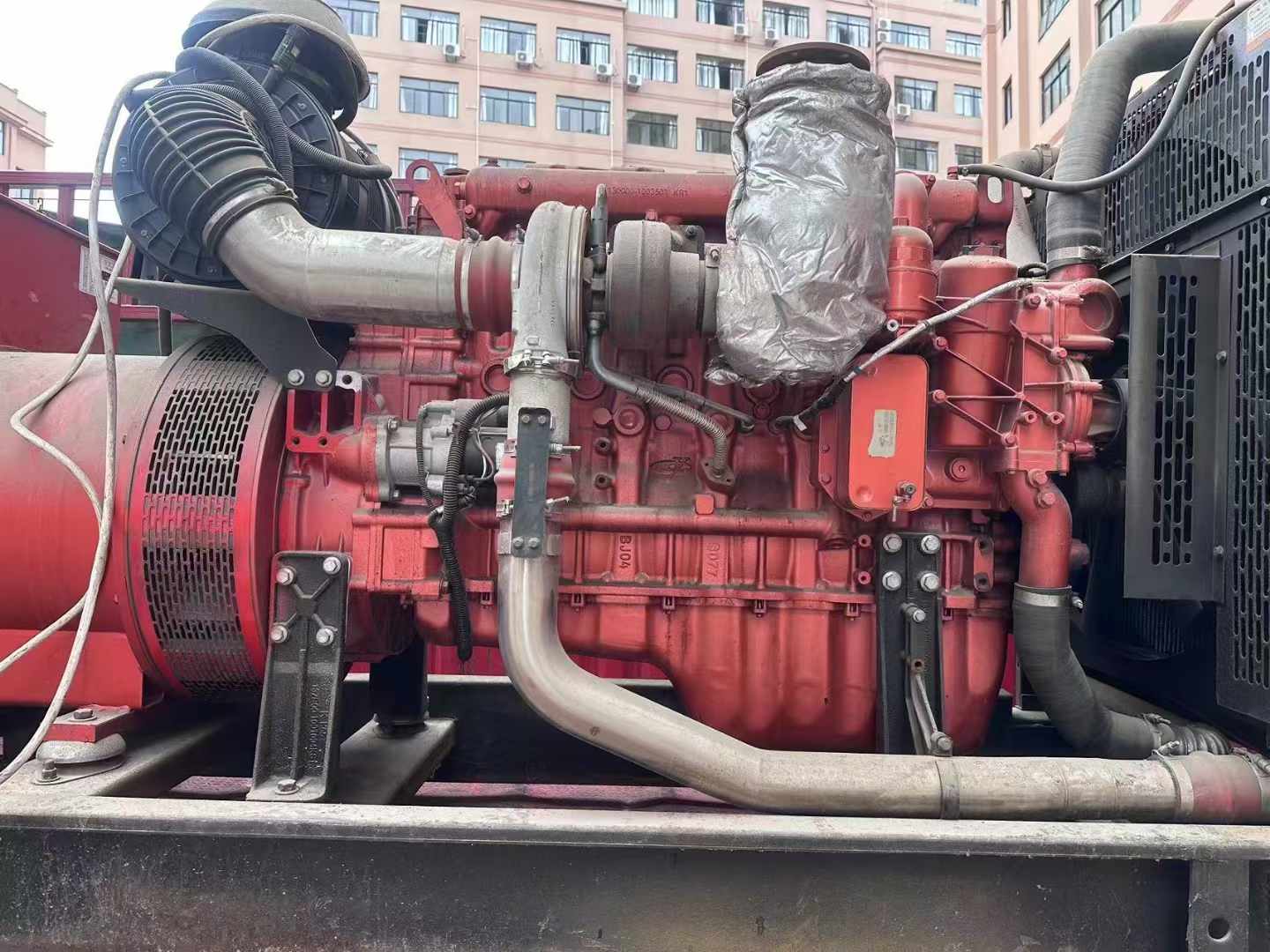 察哈尔右翼前如何选择适合 600kW 柴油发电机组的过载保护器？