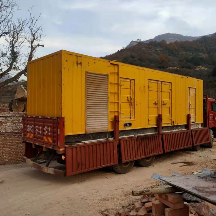 察哈尔右翼前200kW 发电机组在带电阻性负载时，输出功率会受到哪些因素的影响？
