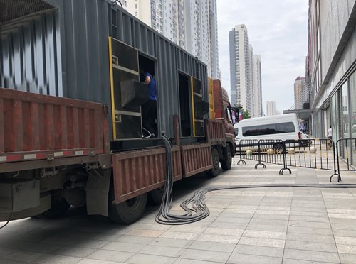 察哈尔右翼前低温环境下，柴油发电机组电池充满电的具体时间受哪些因素影响？